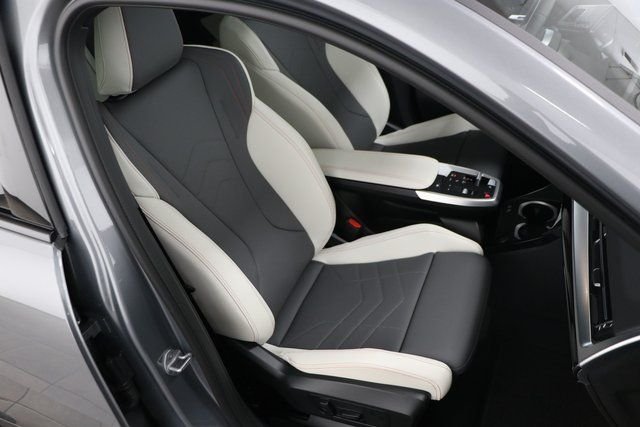 2025 BMW X2 28i - Photo 30