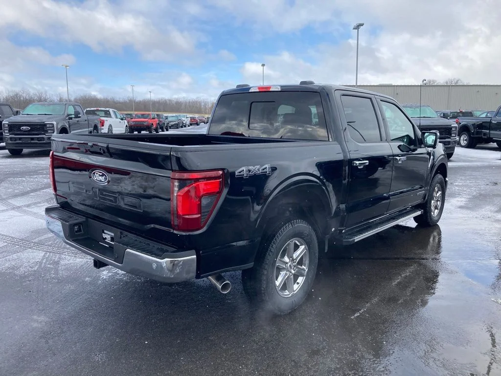 Used 2025 Black Ford XLT image 5
