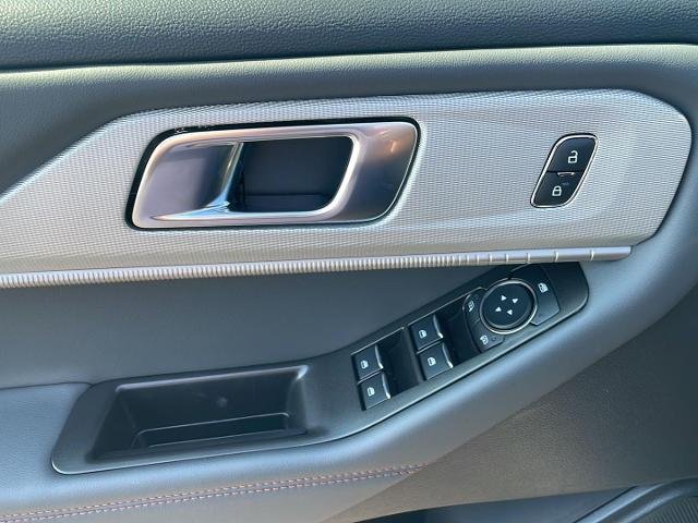 New 2026 Space White Metallic Ford Active image 12
