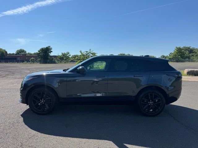 Used 2024 Carpathian Grey Premium Metallic Land Rover Dynamic SE image 2