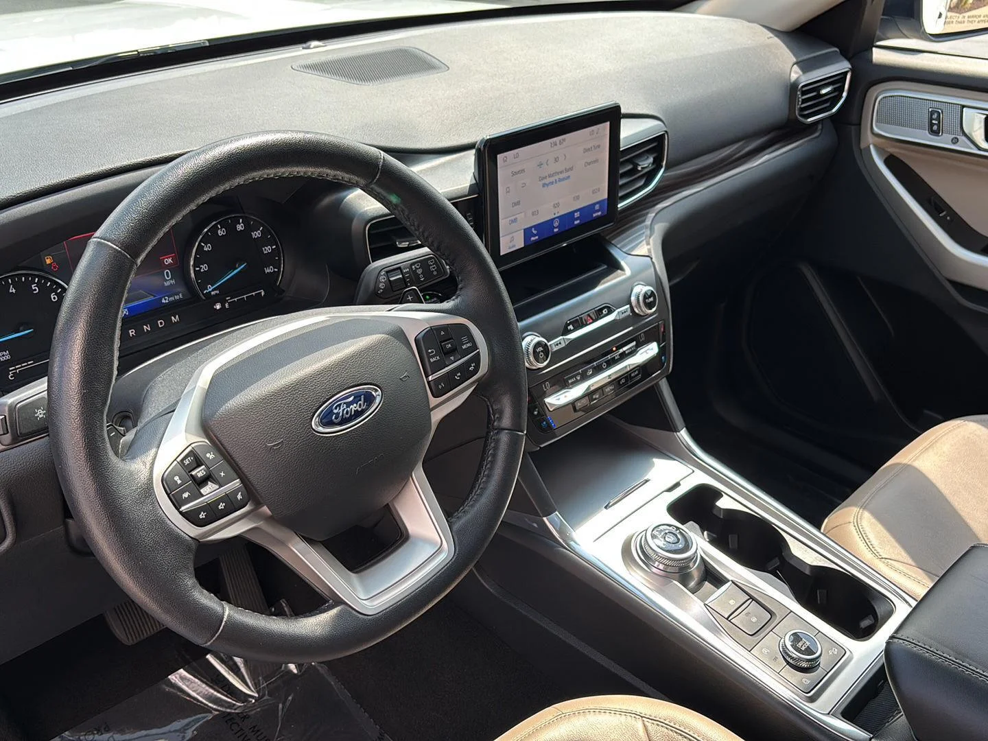 Used 2020 Star White Metallic Tri-Coat Ford Limited image 13