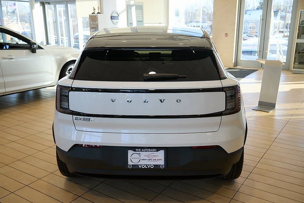 New 2026 Crystal White Volvo Plus image 5