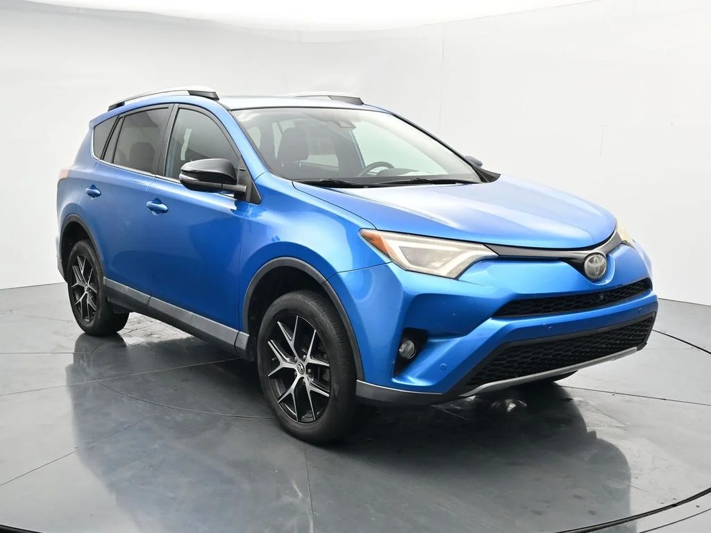 Used 2017 Blue Toyota SE image 1