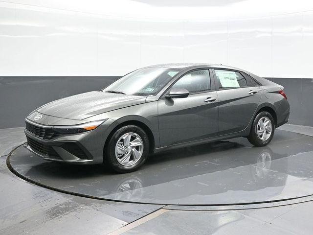 New 2026 Gray Hyundai SE image 5