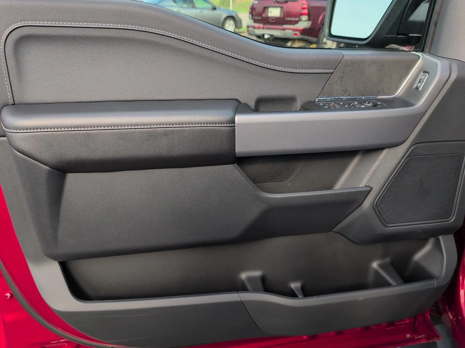 Used 2026 Ruby Red Metallic Tinted Clearcoat Ford XLT image 15