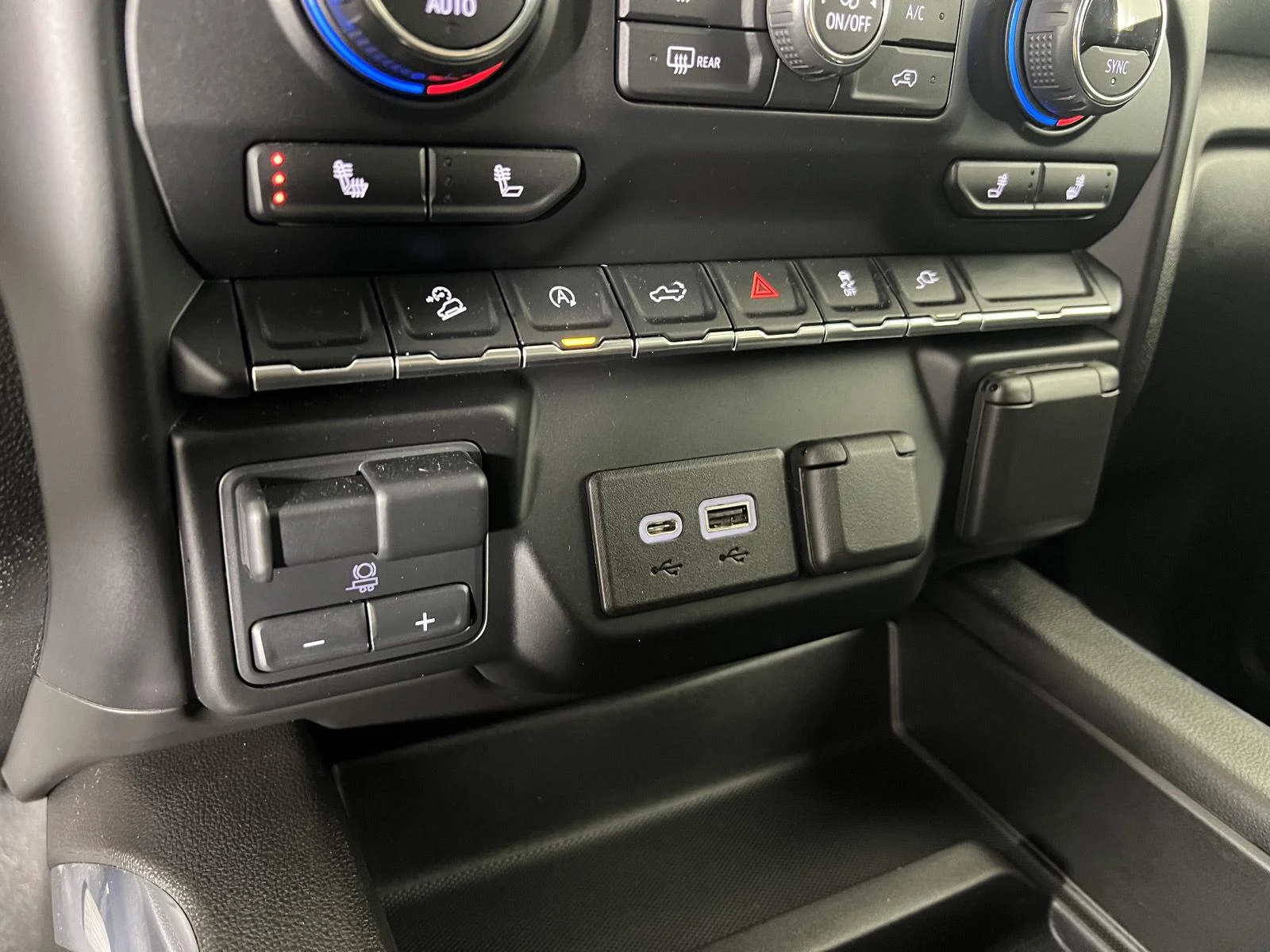 Used 2021 NORTHSKY BLUE METALLIC Chevrolet LT Trail Boss image 17