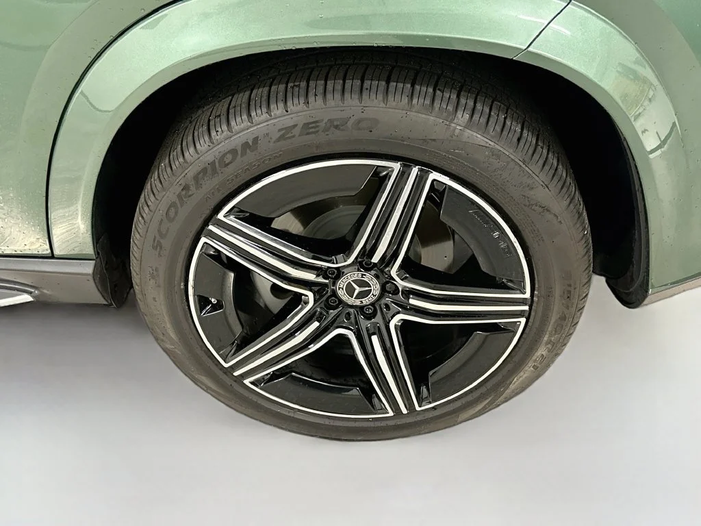 Certified Used 2026 MANUFAKTUR Ireland Mid Green Metallic Mercedes-Benz GLE 450 image 34