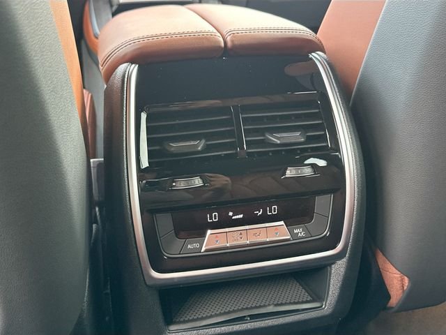 New 2026 White BMW sDrive40i image 19