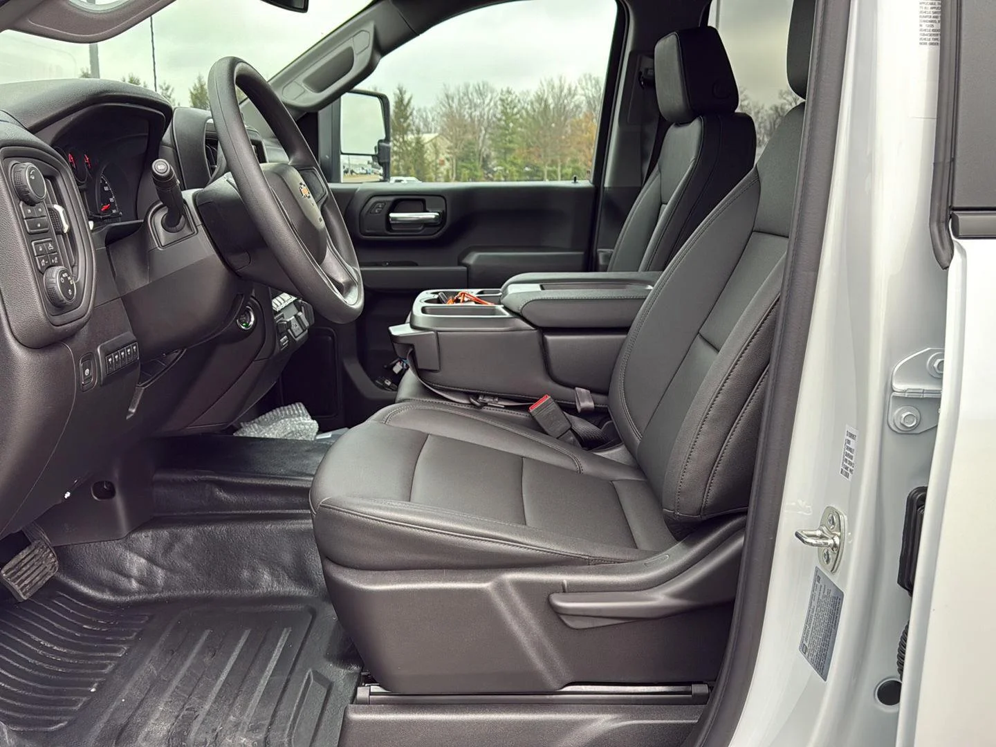 New 2026 Summit White Chevrolet Work Truck image 12