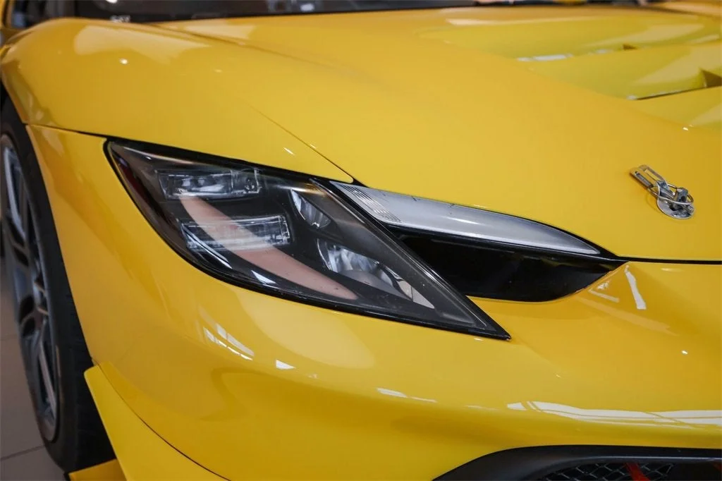 Used 2023 Giallo Modena Ferrari  image 12