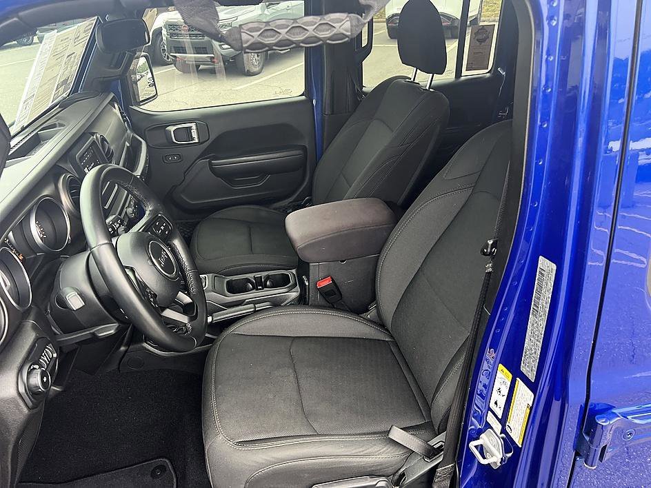 Used 2018 Ocean Blue Metallic Clearcoat Jeep Sport S image 13