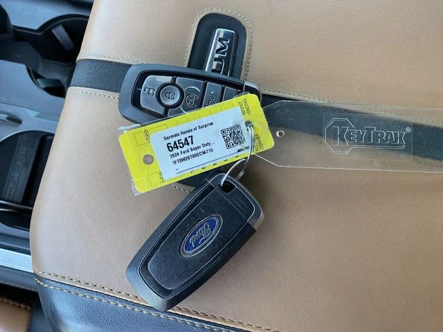 Used 2024 Glacier Gray Metallic Tri-Coat Ford Platinum image 35