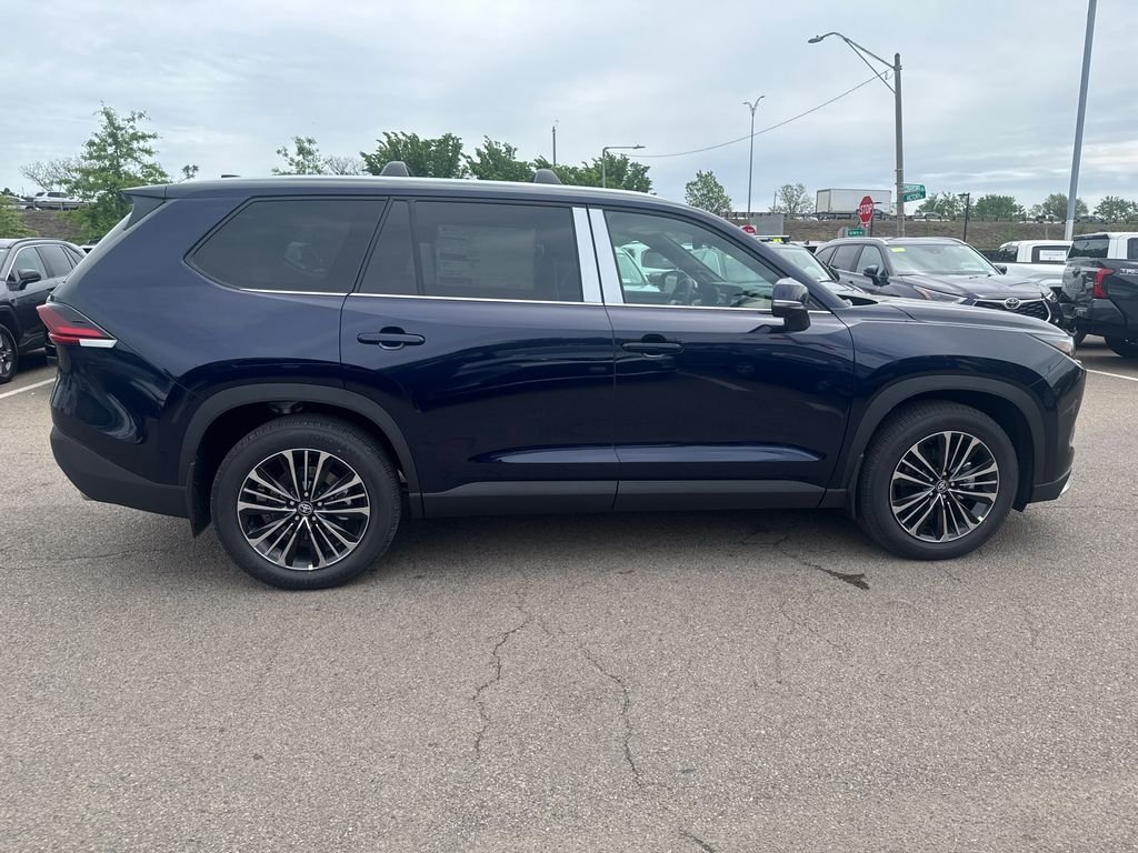 New 2026 Blue Toyota MAX Platinum image 8