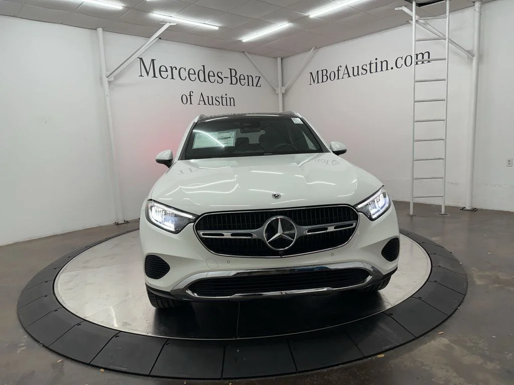 Used 2026 White Mercedes-Benz GLC 300 image 2