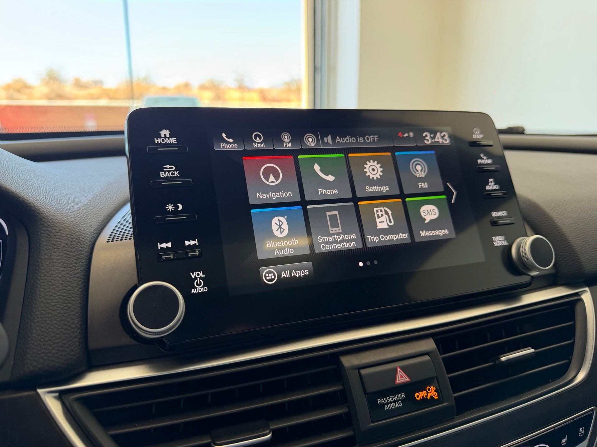 Used 2018 Silver Honda Touring image 22
