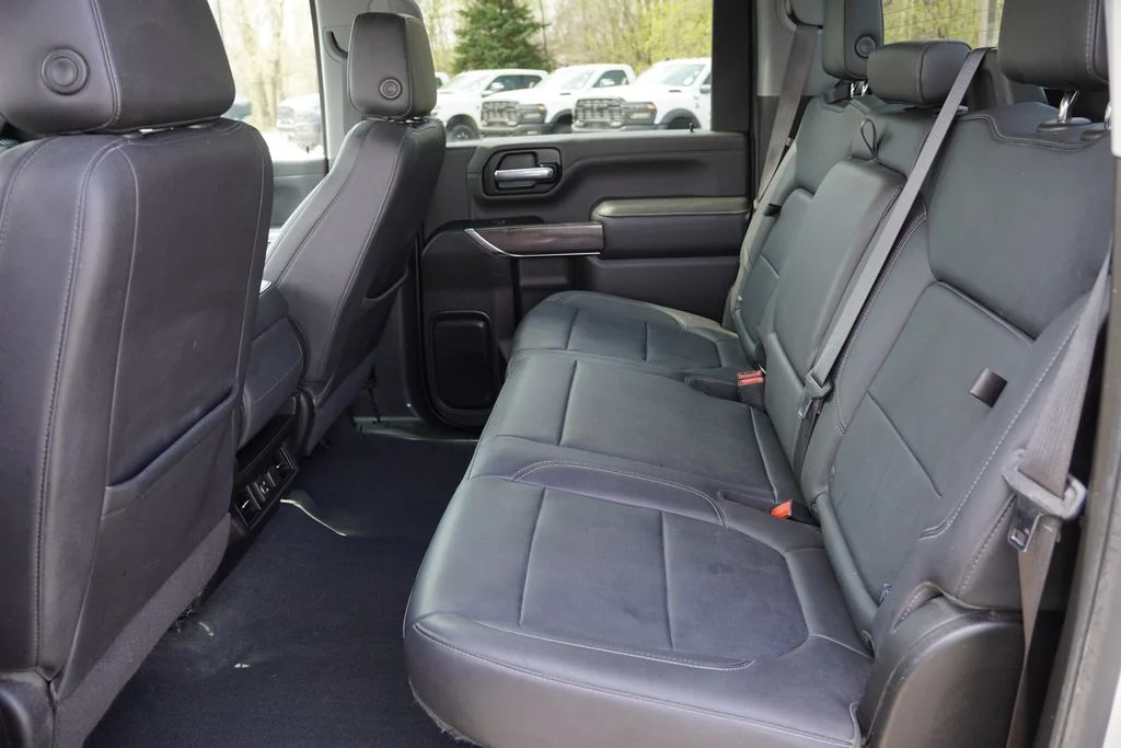 Used 2022 Silver Ice Metallic Chevrolet LTZ image 18