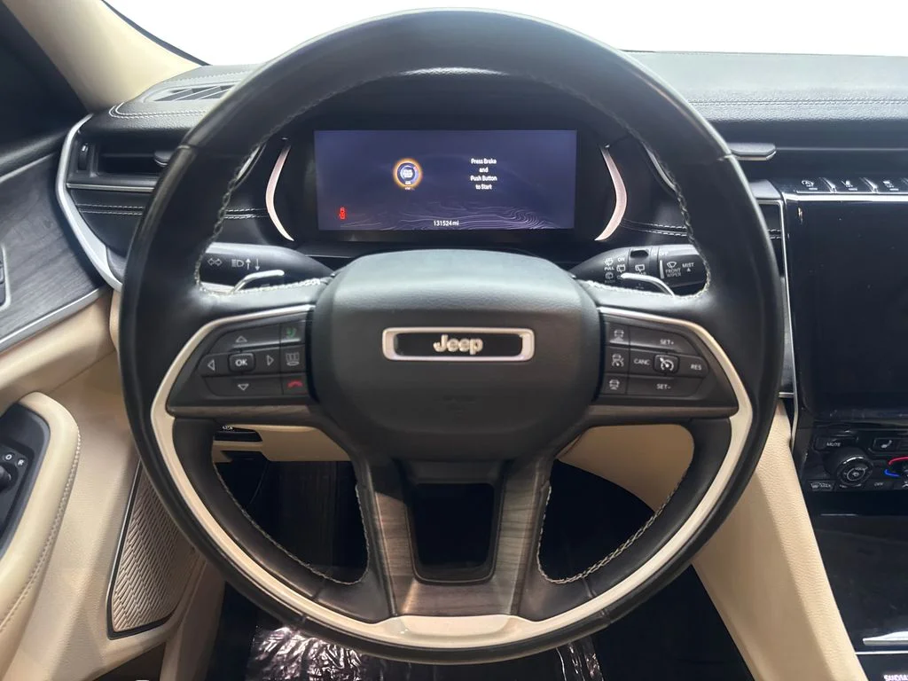 Used 2022 Silver Jeep Limited image 62