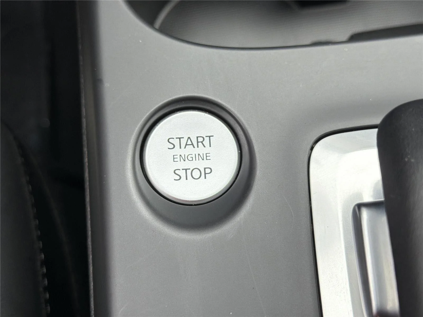 Certified Used 2025 Hermosa Blue INFINITI LUXE image 15
