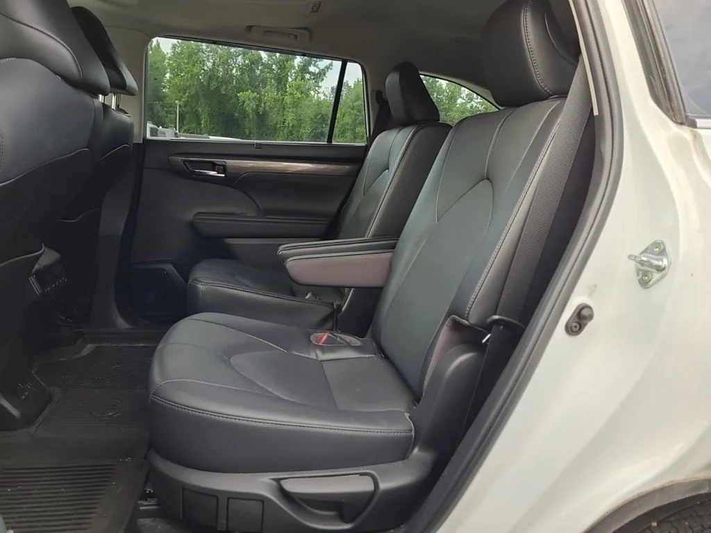 Certified Used 2022 Beige Toyota Limited image 3