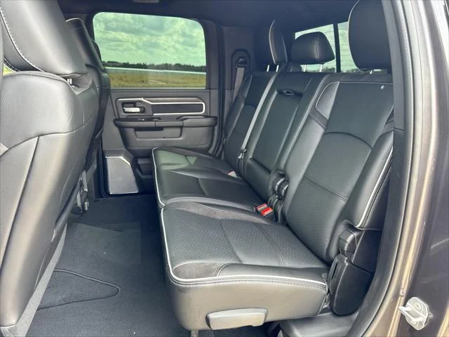 New 2026 Granite Crystal Metallic Clear-Coat Exterior Paint RAM Laramie image 24