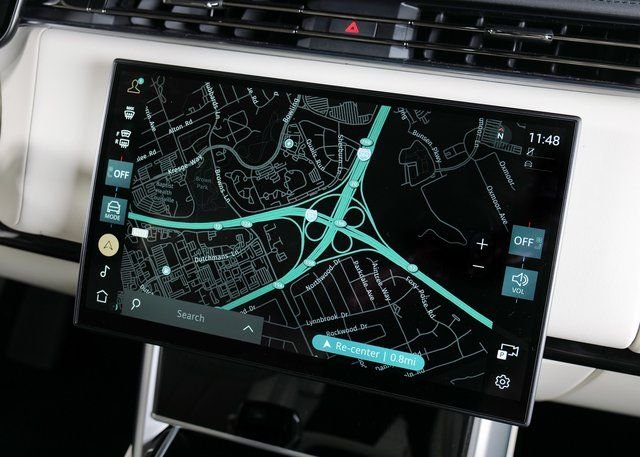 New 2026 Fuji White Land Rover SE image 15