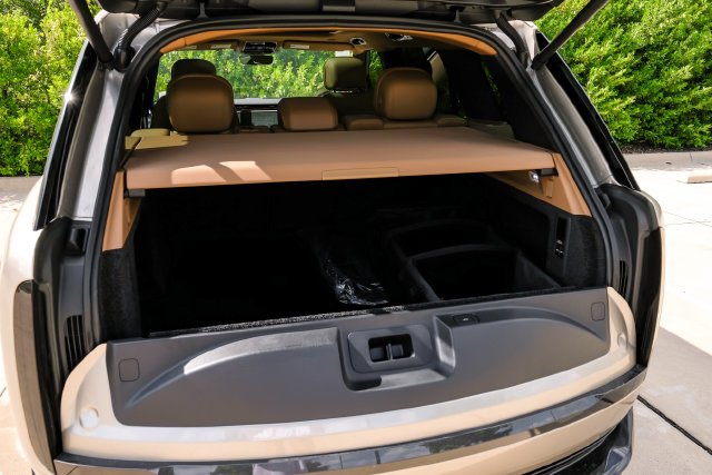 New 2027 Gold Land Rover SE image 70