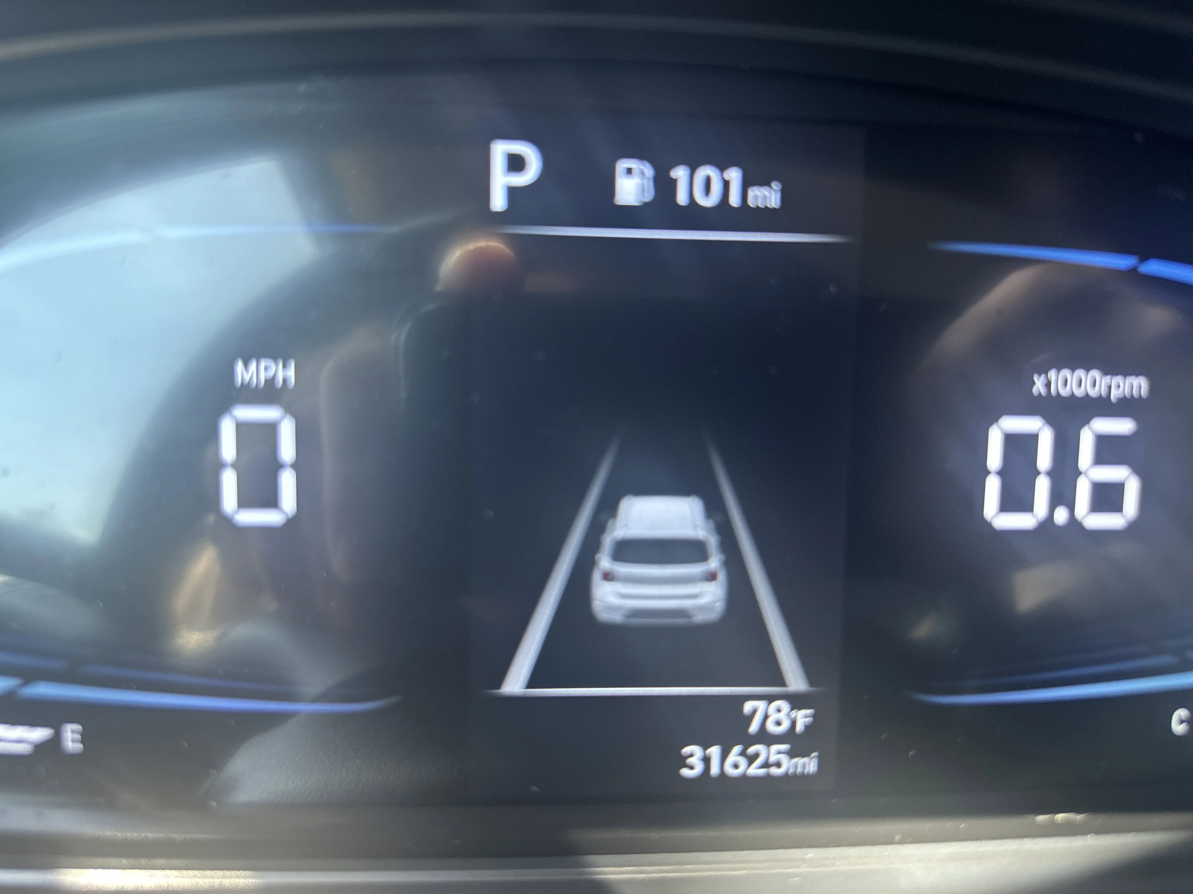 Used 2025 Onyx Black Hyundai SEL image 10