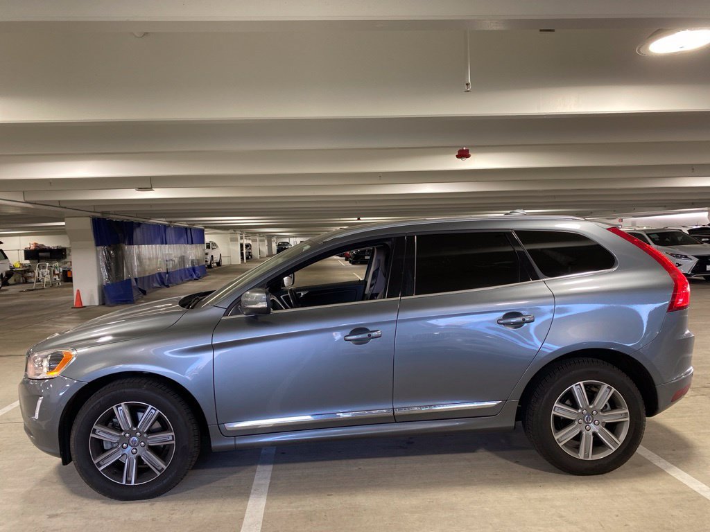 Used 2017 Volvo XC60 T5 Inscription with VIN YV440MRU9H2161541 for sale in Tigard, OR
