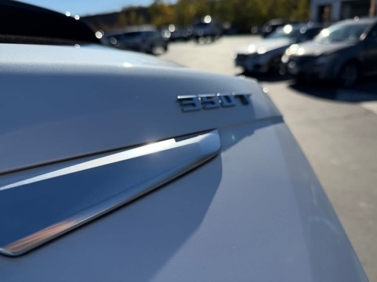 Used 2020 Crystal White Tricoat Cadillac Luxury FWD image 27