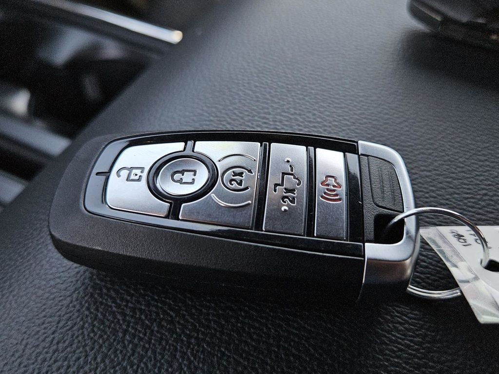 New 2026 Carbonized Gray Metallic Ford XLT image 48