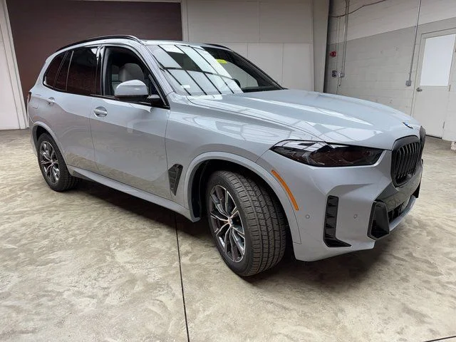 Used 2026 Gray BMW xDrive40i image 6