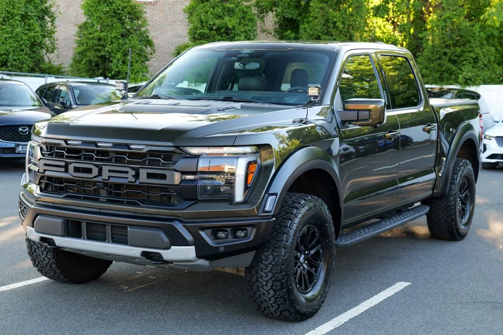 Used 2024 Green Ford Raptor image 3