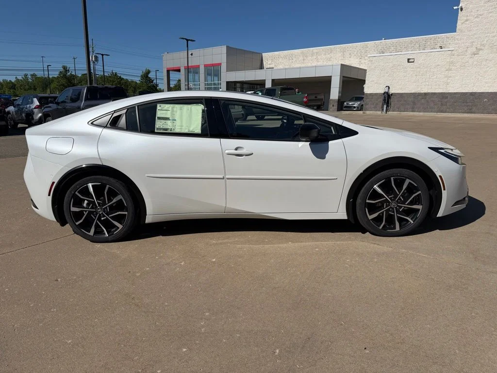 New 2026 Wind Chill Pearl Toyota XSE Premium image 7