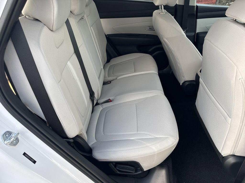 New 2026 White Hyundai SEL FWD image 14