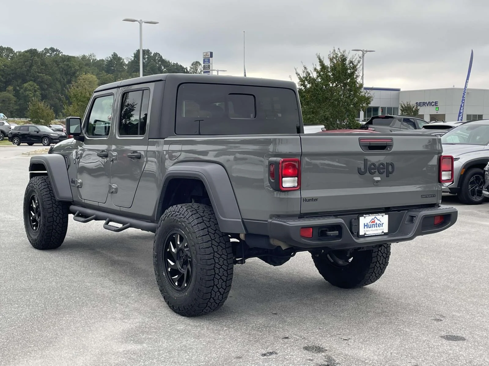 Used 2020 Sting-Gray Clearcoat Jeep Sport S image 25