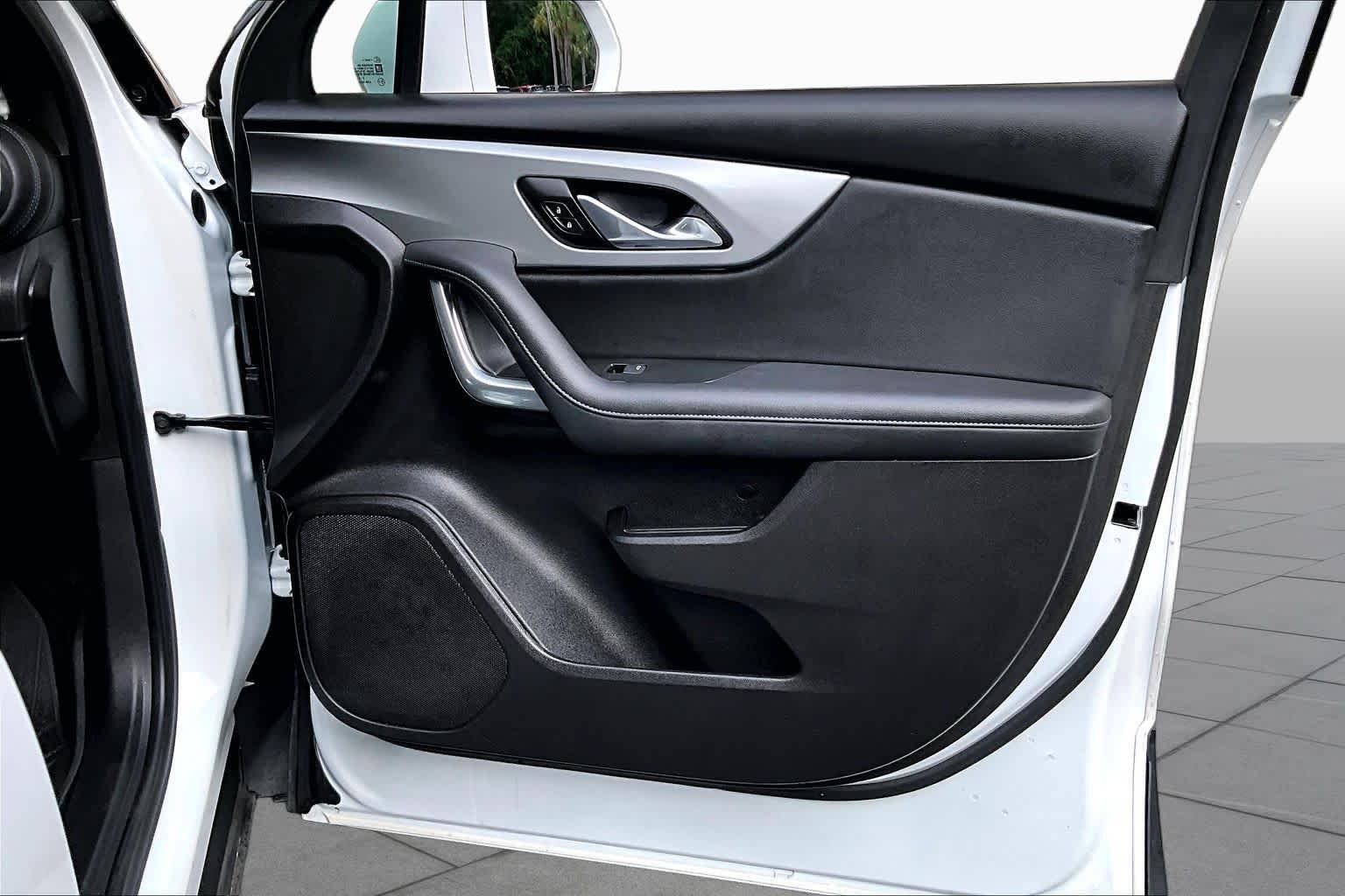 Used 2020 Summit White Chevrolet LT image 22
