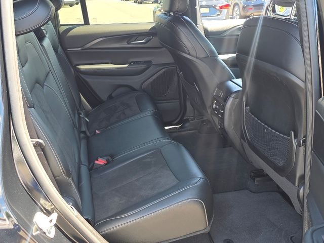 Certified Used 2024 Diamond Black Crystal Pearlcoat Jeep Altitude image 20