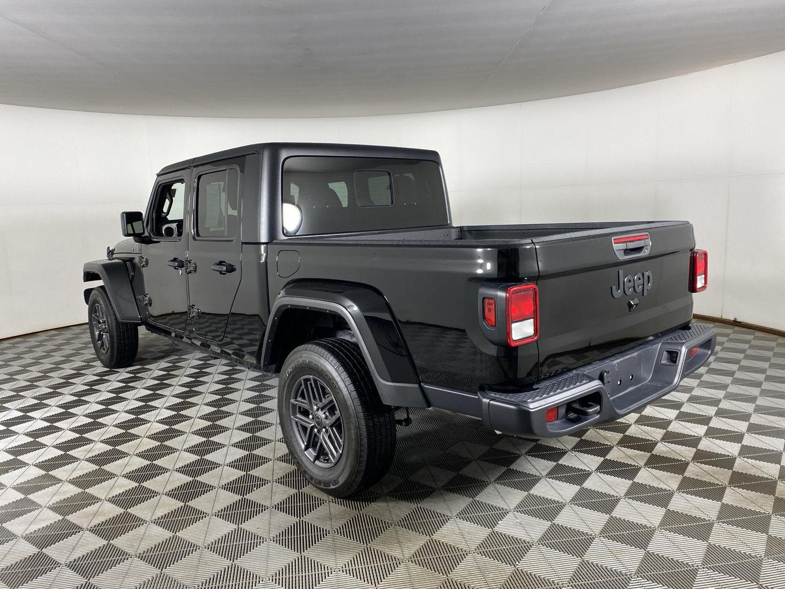 Used 2024 Black Clearcoat Jeep Sport S image 7