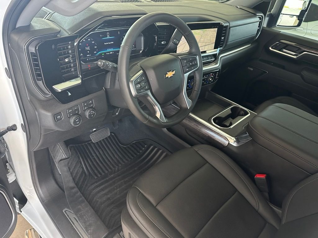 Used 2025 White Chevrolet LTZ image 14