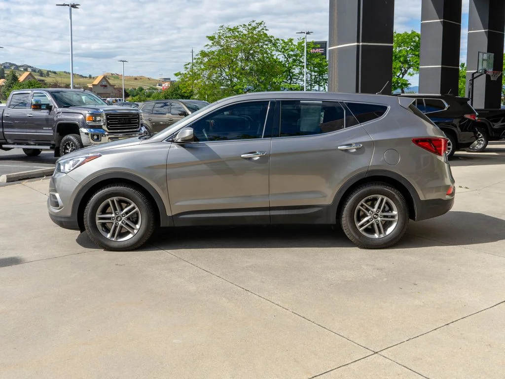 Used 2018 Gray Hyundai 2.4 Base image 4