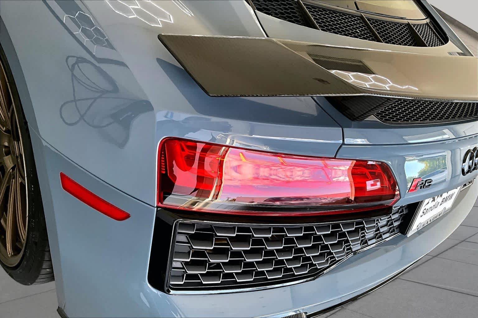 Used 2020 Kemora Gray Metallic Audi V10 performance image 24
