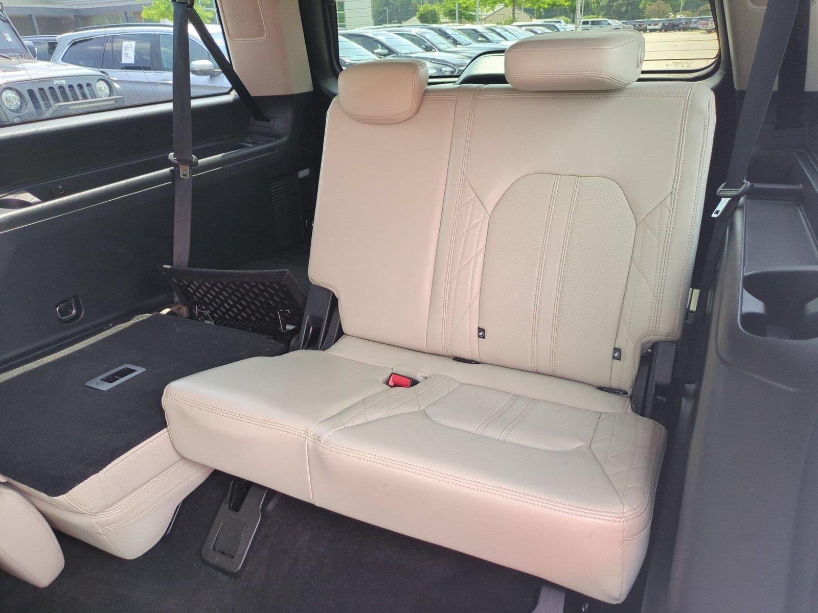 Used 2020 Star White Metallic Tri-Coat Ford Platinum image 36