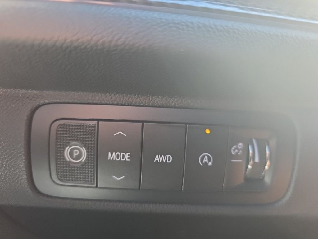 New 2027 Beige Chevrolet Z71 image 38