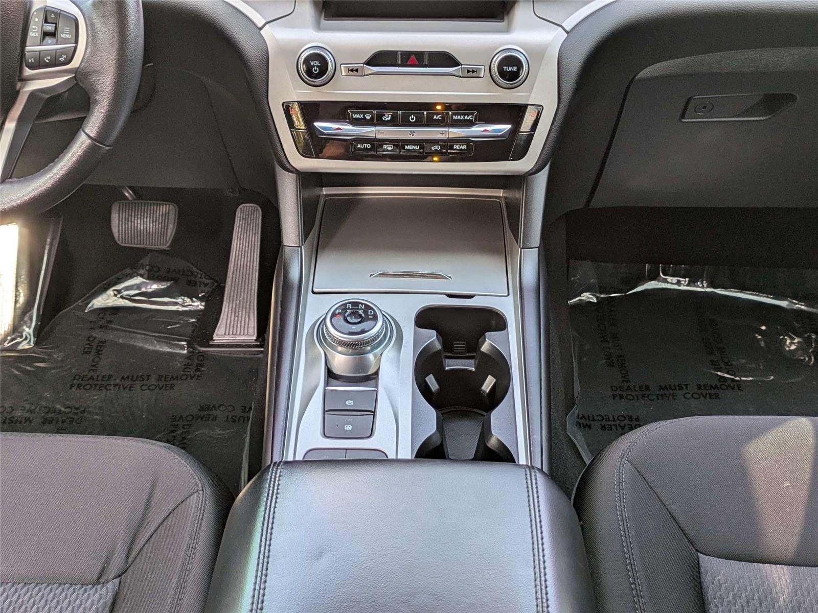 Used 2024 Iconic Silver Ford XLT image 22