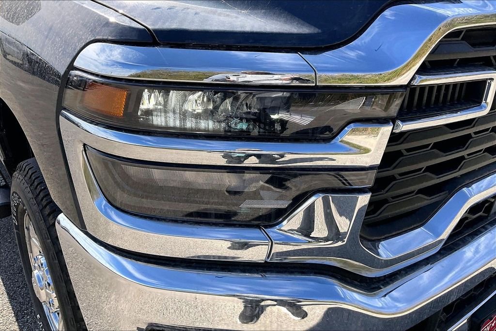 New 2026 Ram 2500 Tradesman 4D Crew Cab