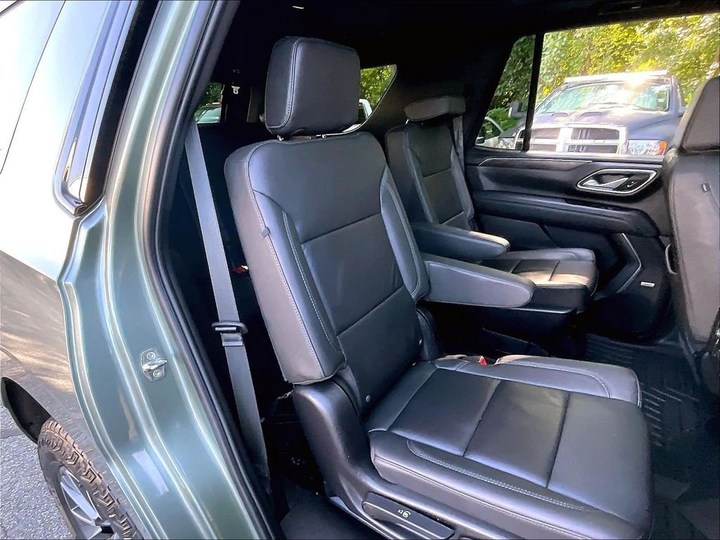 Used 2024 Green Chevrolet Z71 image 15