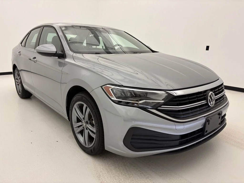 Used 2024 Silver Volkswagen 1.5T SE image 13