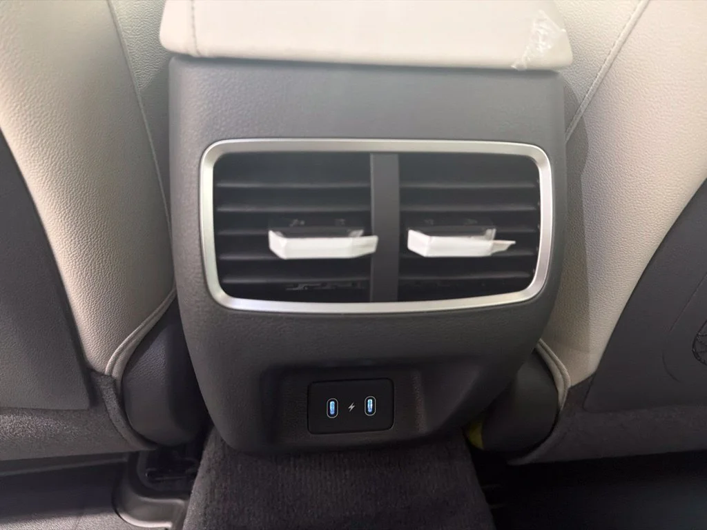 New 2027 Serenity White Hyundai Limited image 18