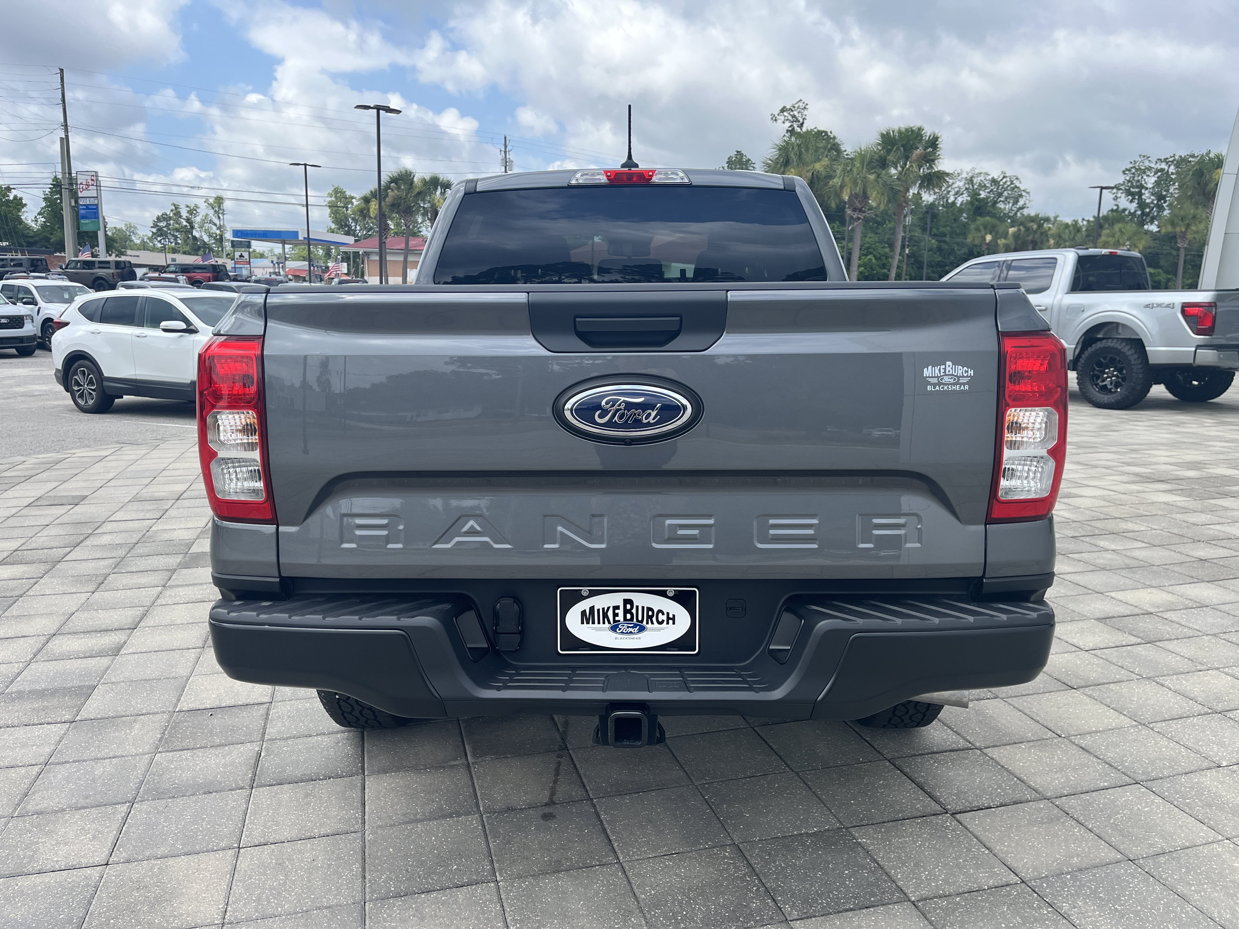 New 2026 Carbonized Gray Metallic Ford XL image 5