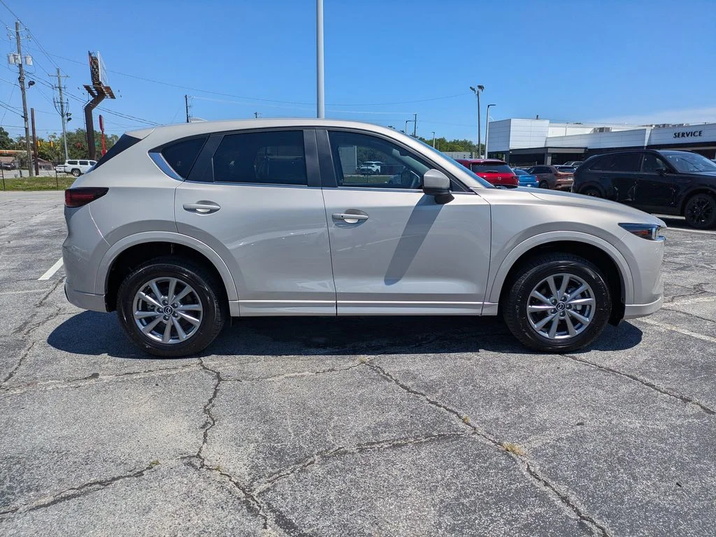 Used 2025 Platinum Mazda 2.5 S Select Package image 3